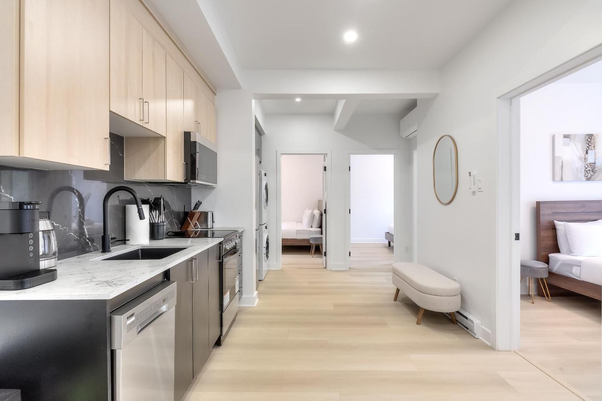 Cozy & Spacious Condo In Heart Of Downtown Montreal Zewnętrze zdjęcie